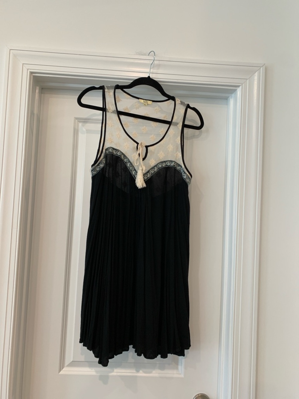 Kori Black and Cream Embroidered Mesh mini swing dress LG NWOT